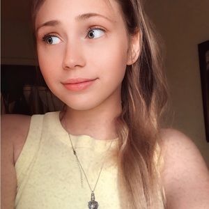 Meet your Posher, Maddie